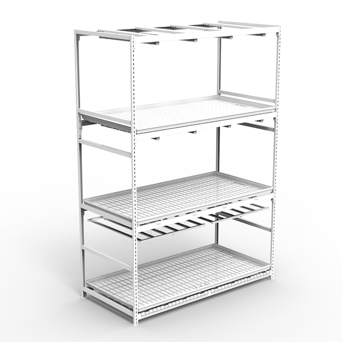 Primer plano de la estructura superior de un sistema de estanter&#237;a met&#225;lica con barras de soporte.